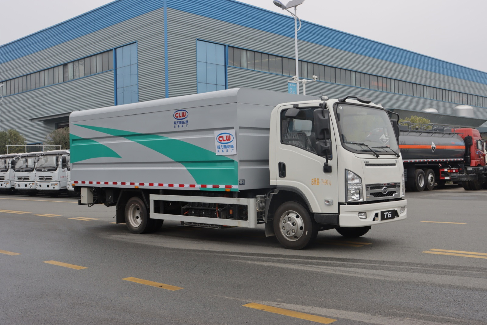 28桶比亞迪T6桶裝垃圾運輸車